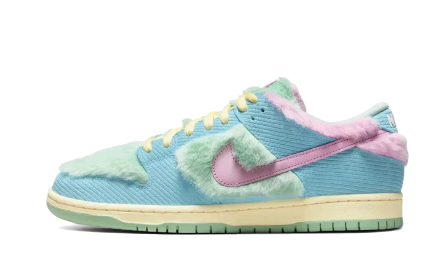 Futura Laboratories x Nike Dunk Low SB Bleached Aqua